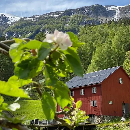 Large Holiday In Unique Fjord