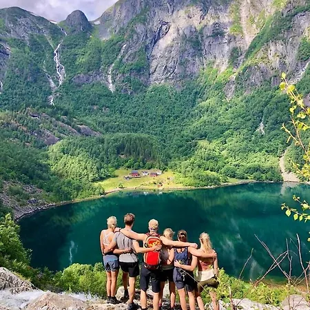 Large Holiday In Unique Fjord Finnen